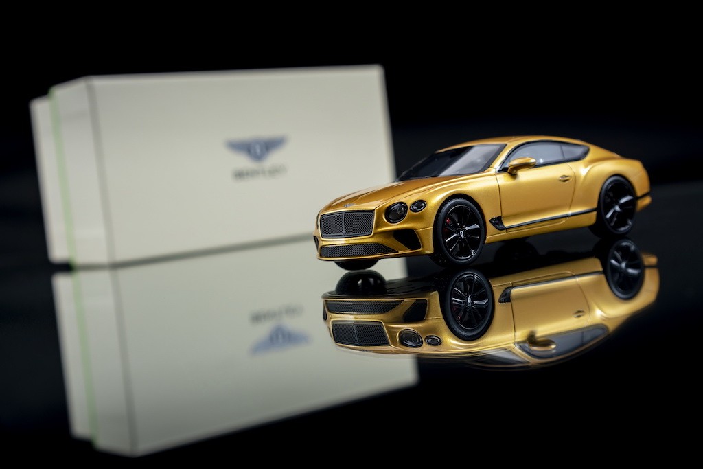 Mê mẩn ngắm nhìn những mô hình tinh xảo như thật của Bentley Continental GT, “té ngửa” khi nhìn mức giá ảnh 10