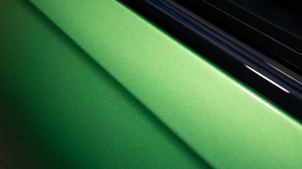 Tôn trọng giới tính LGBT, Bentley tạo ra mui trần Continental GT mang 7 sắc cầu vồng ảnh 7