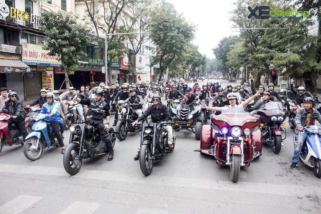 Chùm ảnh: Hàng chục biker Hà Nội đi chơi xuân mùng 3 Tết ảnh 15