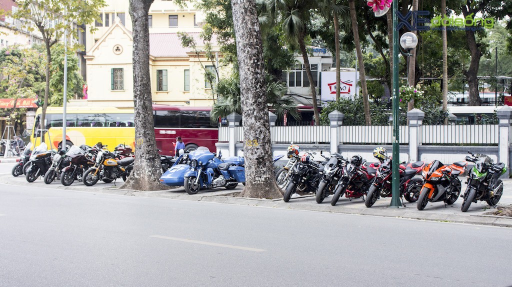 Chùm ảnh: Hàng chục biker Hà Nội đi chơi xuân mùng 3 Tết ảnh 20