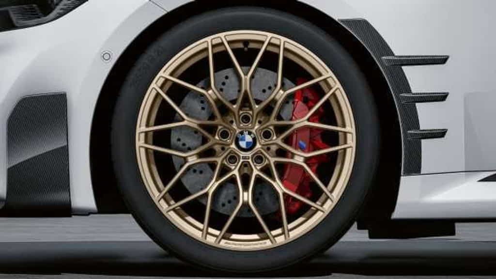 BMW M2 2023 tăng thêm độ hầm hố với gói trang bị M Performamce ảnh 8