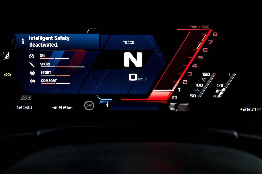 Ra mắt BMW M2 thế hệ mới: thiết kế lại gây tranh cãi nhưng không ai phủ nhận rằng lái “sướng“! ảnh 6