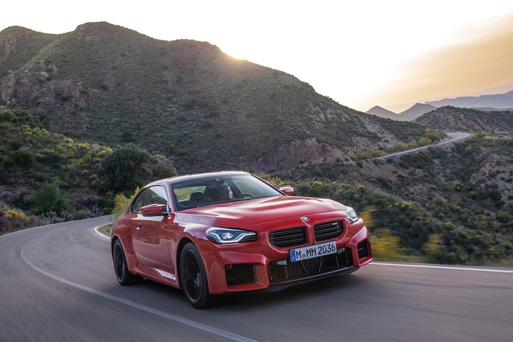 Ra mắt BMW M2 thế hệ mới: thiết kế lại gây tranh cãi nhưng không ai phủ nhận rằng lái “sướng“! ảnh 9