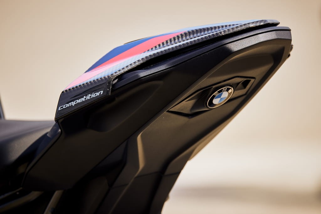 Superbike BMW M 1000 RR 2023 tập trung tối ưu tính khí động học thay vì sức mạnh động cơ ảnh 8