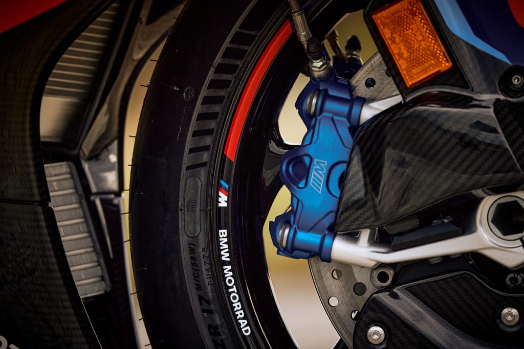 Superbike BMW M 1000 RR 2023 tập trung tối ưu tính khí động học thay vì sức mạnh động cơ ảnh 7