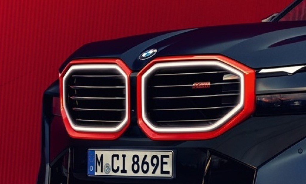 Vẫn chưa hết gây tranh cãi về thiết kế, siêu SUV XM lại sắp có bản Label Red còn “khủng” hơn ảnh 2
