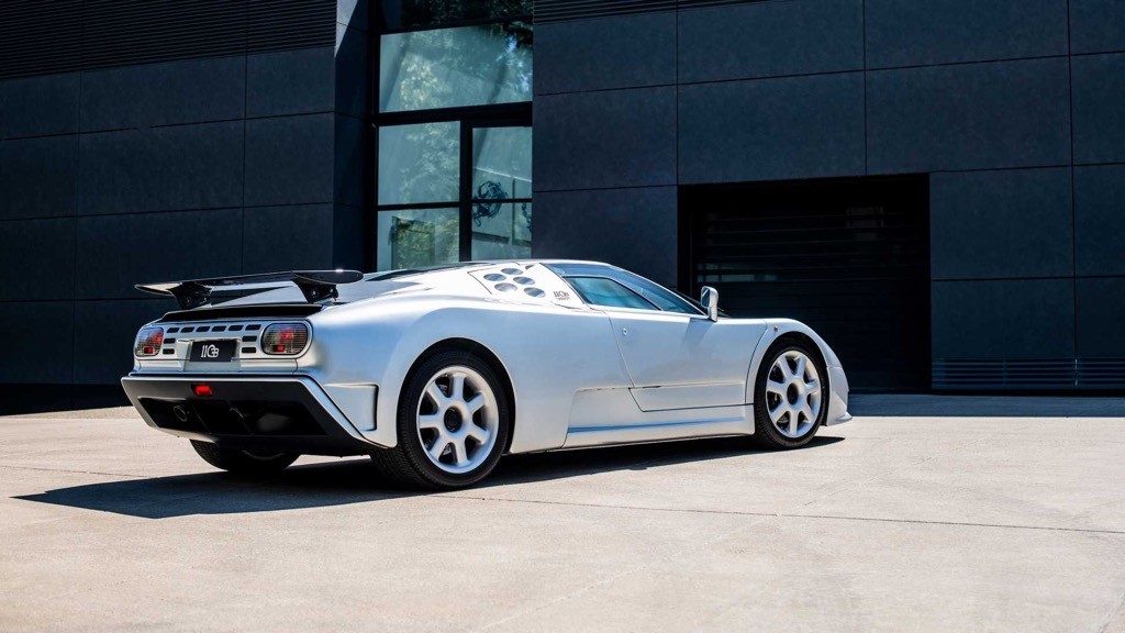 Siêu phẩm Bugatti Centodieci độc nhất Thế giới “tìm về cội nguồn”, so dáng cùng tiền nhiệm EB110SS đặc biệt không kém ảnh 11