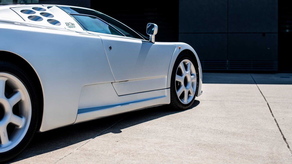 Siêu phẩm Bugatti Centodieci độc nhất Thế giới “tìm về cội nguồn”, so dáng cùng tiền nhiệm EB110SS đặc biệt không kém ảnh 13