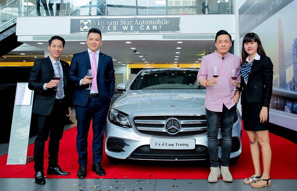 Ca sĩ Lam Trường tậu sedan doanh nhân Mercedes E 300 giá 2,769 tỉ đồng ảnh 2