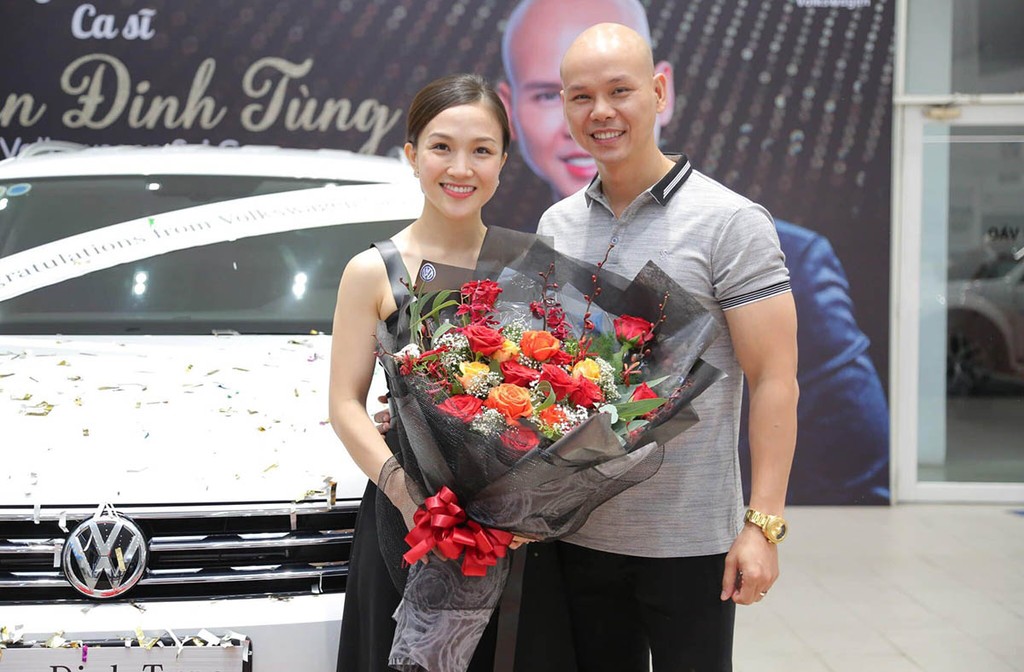 Vợ chồng ca sĩ Phan Đình Tùng tậu SUV VW Tiguan Allspace giá hơn 1,7 tỉ đồng ảnh 5