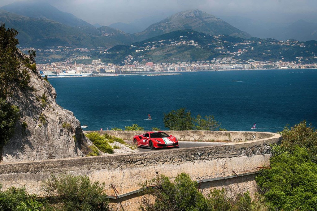Có một “Car Passion 2019” phiên bản FERRARI cho khách cực VIP trên toàn cầu ảnh 11