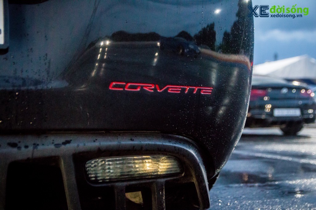 Sau nhiều lần “lột xác”, Chevrolet Covette C6 hầm hố như đặc vụ áo đen tại Việt Nam ảnh 11