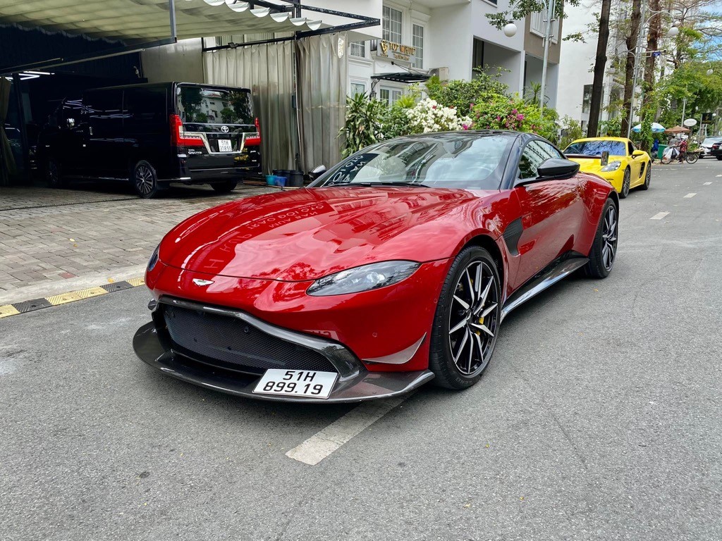 Đại gia Minh “Nhựa” bán siêu coupe Aston Martin V8 Vantage sau gần 1 năm, “dọn chỗ” đón McLaren Elva? ảnh 3