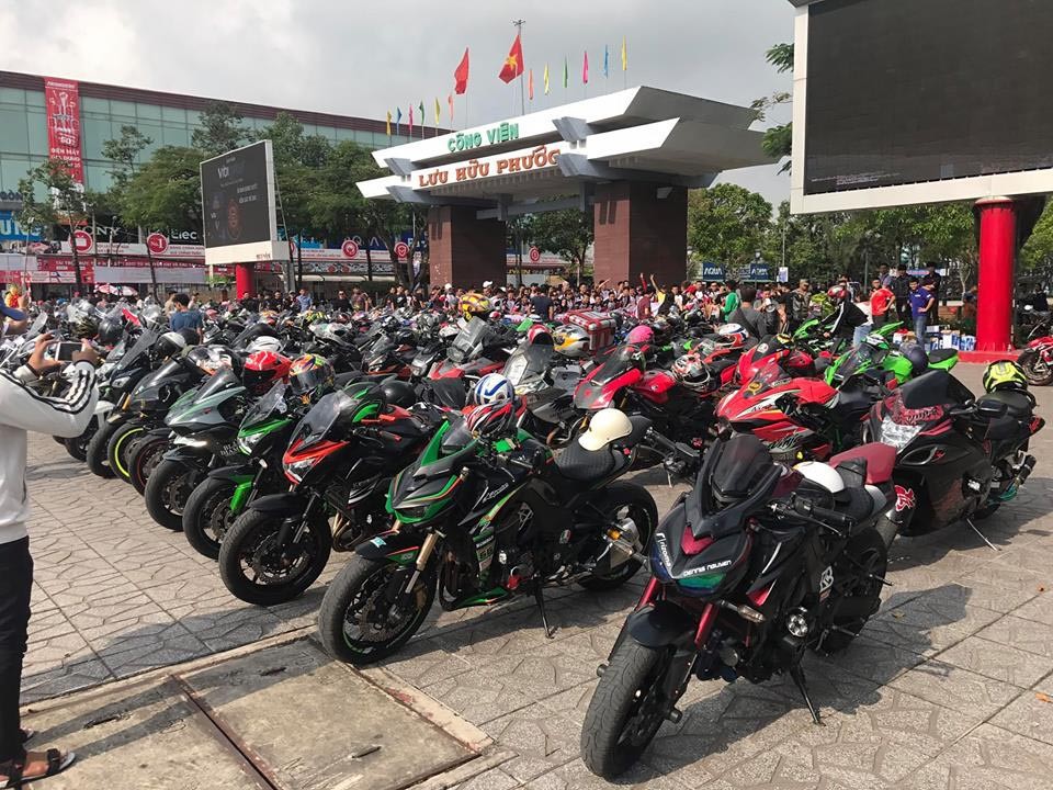 Hàng trăm mô tô PKL diễu hành mừng Hội Cần Thơ MotoBike sinh nhật lần 3 ảnh 1