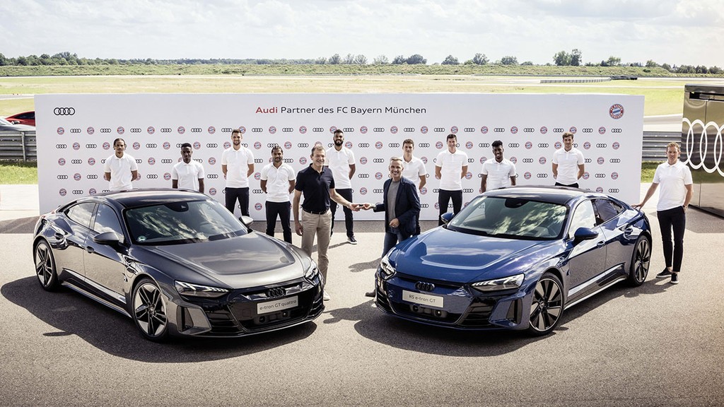Dàn cầu thủ FC Bayern Munich lại được tài trợ loạt xe điện hiệu năng cao Audi e-tron GT  ảnh 1