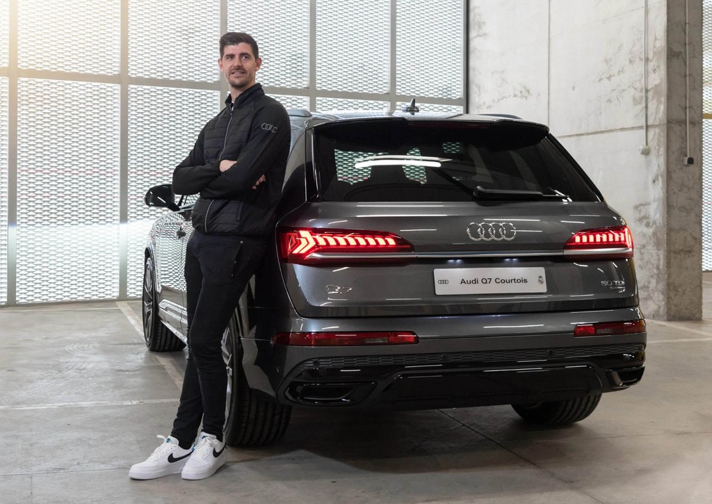Dàn cầu thủ FC Real Madrid lại được tặng loạt xe Audi “hàng hot” trước mùa giải mới ảnh 9