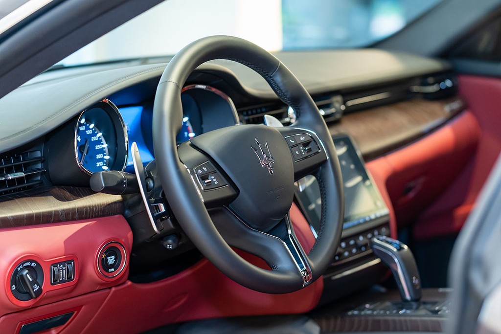 Diễn viên Trần Bảo Sơn tậu Maserati Quattroporte giá gần 9 tỷ đồng ảnh 8