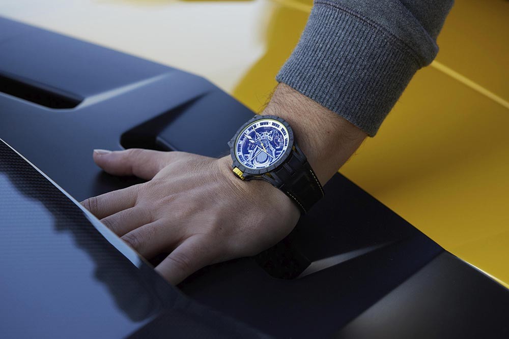 Đồng hồ Roger Dubuis Lamborghini Aventador S giá hơn 4 tỉ đồng ảnh 12