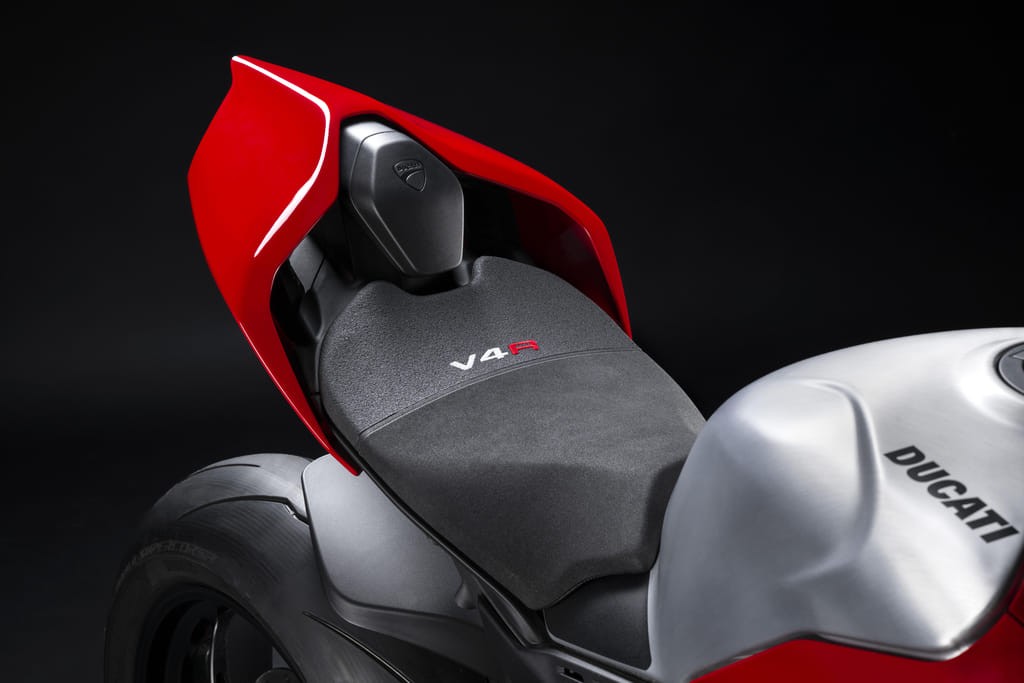 Ra mắt siêu phẩm Ducati Panigale V4 R 2023 nâng cấp với động cơ mạnh nhất từ trước tới nay ảnh 9