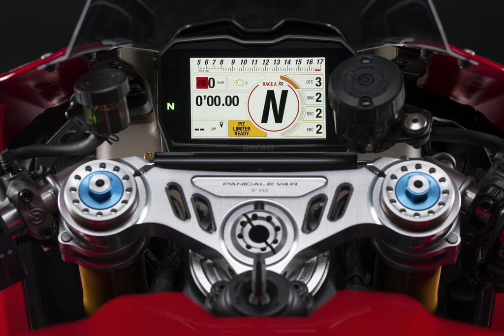 Ra mắt siêu phẩm Ducati Panigale V4 R 2023 nâng cấp với động cơ mạnh nhất từ trước tới nay ảnh 6