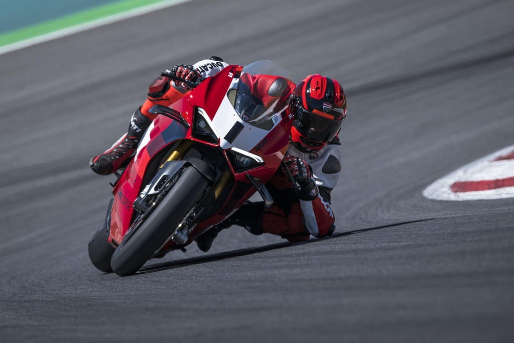Ra mắt siêu phẩm Ducati Panigale V4 R 2023 nâng cấp với động cơ mạnh nhất từ trước tới nay ảnh 15