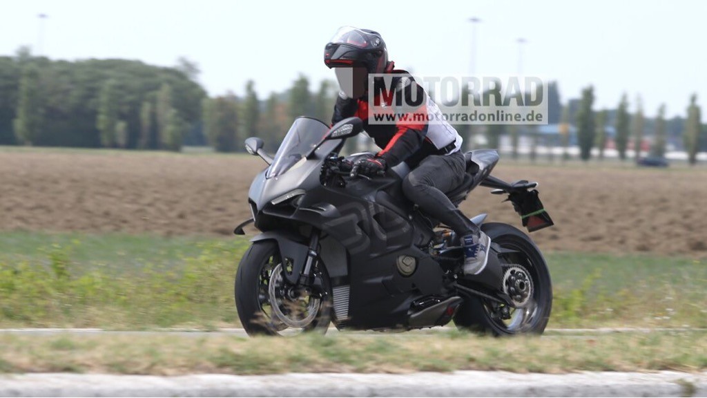 Xe đua WSBK dân dụng Ducati Panigale V4 R sắp trở lại sau 3 năm, sẽ có mâm carbon và phuộc điện? ảnh 2