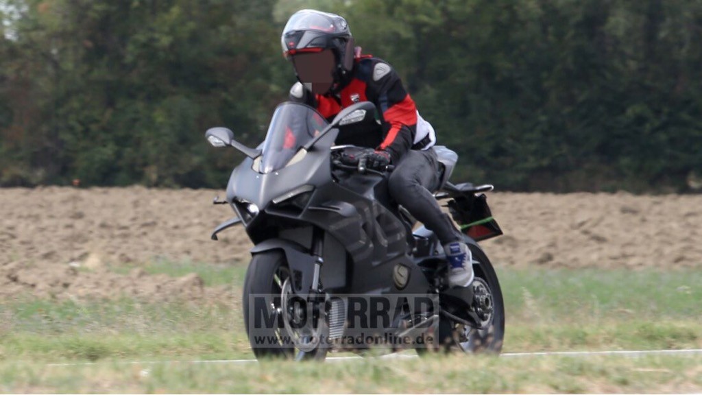 Xe đua WSBK dân dụng Ducati Panigale V4 R sắp trở lại sau 3 năm, sẽ có mâm carbon và phuộc điện? ảnh 5