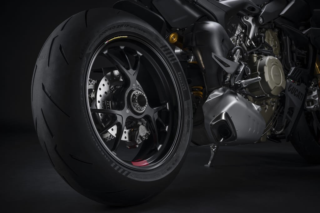 Diện kiến Ducati Streetfighter V4 2023, sử dụng chung nhiều nền tảng với mẫu superbike Panigale V4 2023 ảnh 9