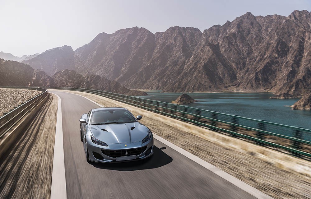 Trải nghiệm siêu xe mui trần Ferrari Portofino ở Trung Đông ảnh 11