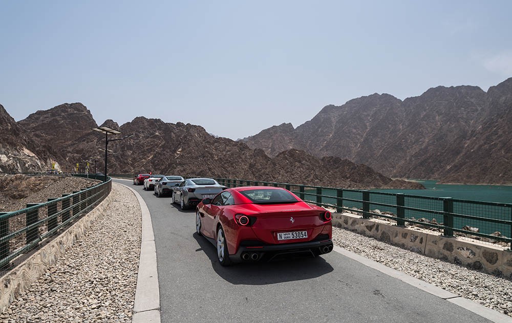 Trải nghiệm siêu xe mui trần Ferrari Portofino ở Trung Đông ảnh 13