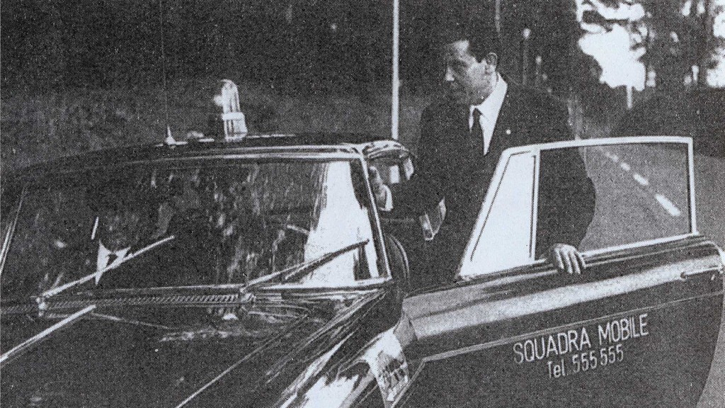 “Chất chơi” như cảnh sát Ý: gần 60 năm trước đã chạy siêu xe Ferrari săn đuổi tội phạm! ảnh 4