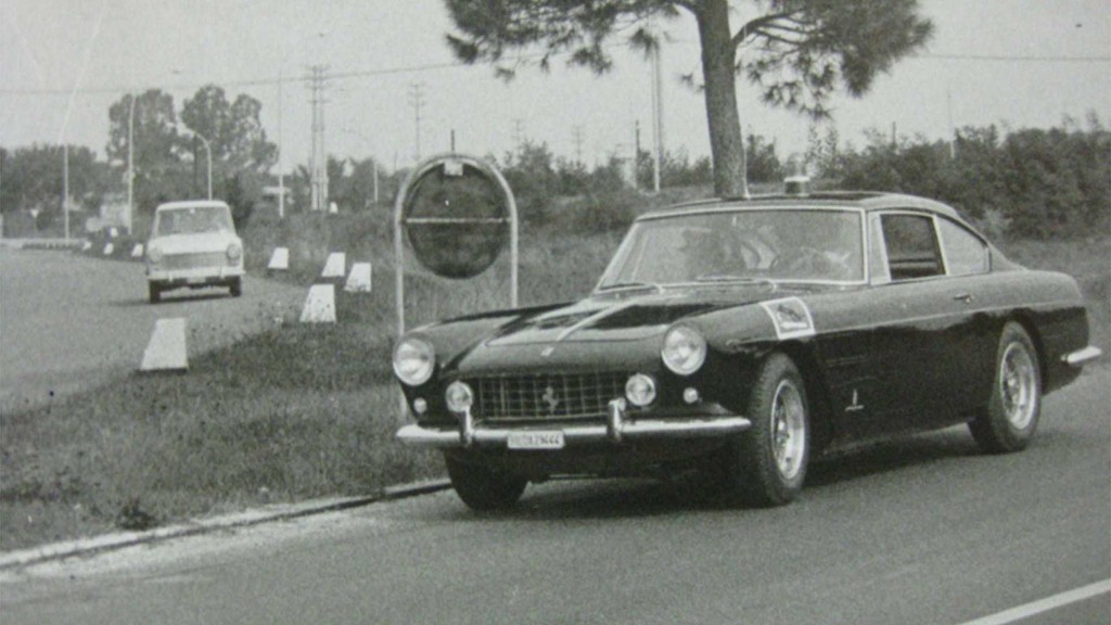 “Chất chơi” như cảnh sát Ý: gần 60 năm trước đã chạy siêu xe Ferrari săn đuổi tội phạm! ảnh 8