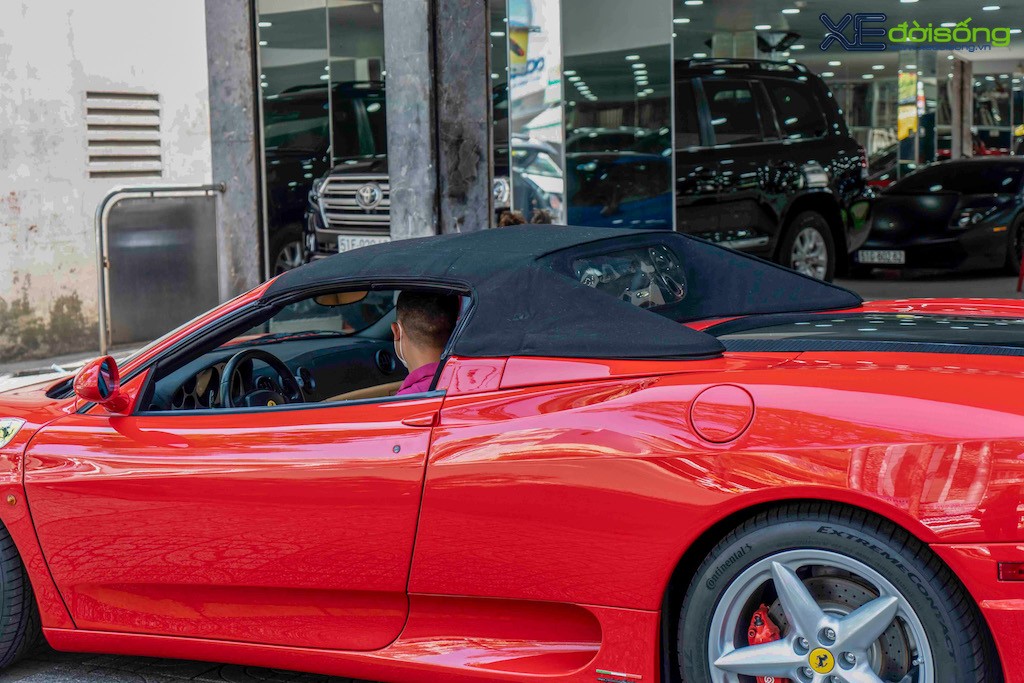 Soi chi tiết Ferrari 360 Spider - một trong những siêu xe đầu tiên có mặt tại Việt Nam ảnh 15