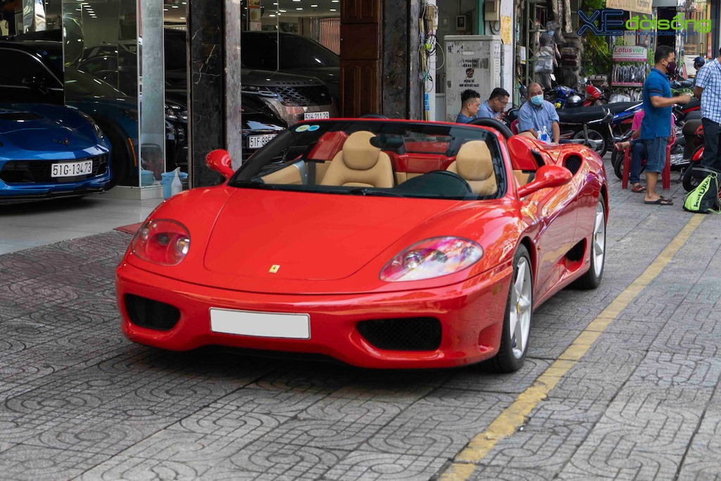 Soi chi tiết Ferrari 360 Spider - một trong những siêu xe đầu tiên có mặt tại Việt Nam ảnh 16