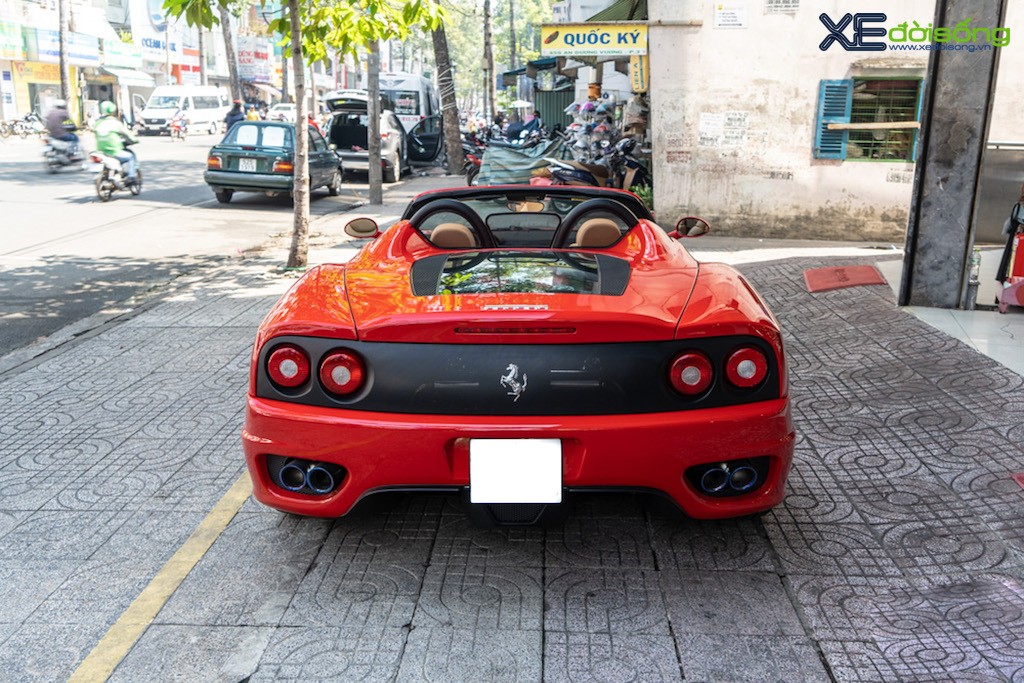 Soi chi tiết Ferrari 360 Spider - một trong những siêu xe đầu tiên có mặt tại Việt Nam ảnh 3
