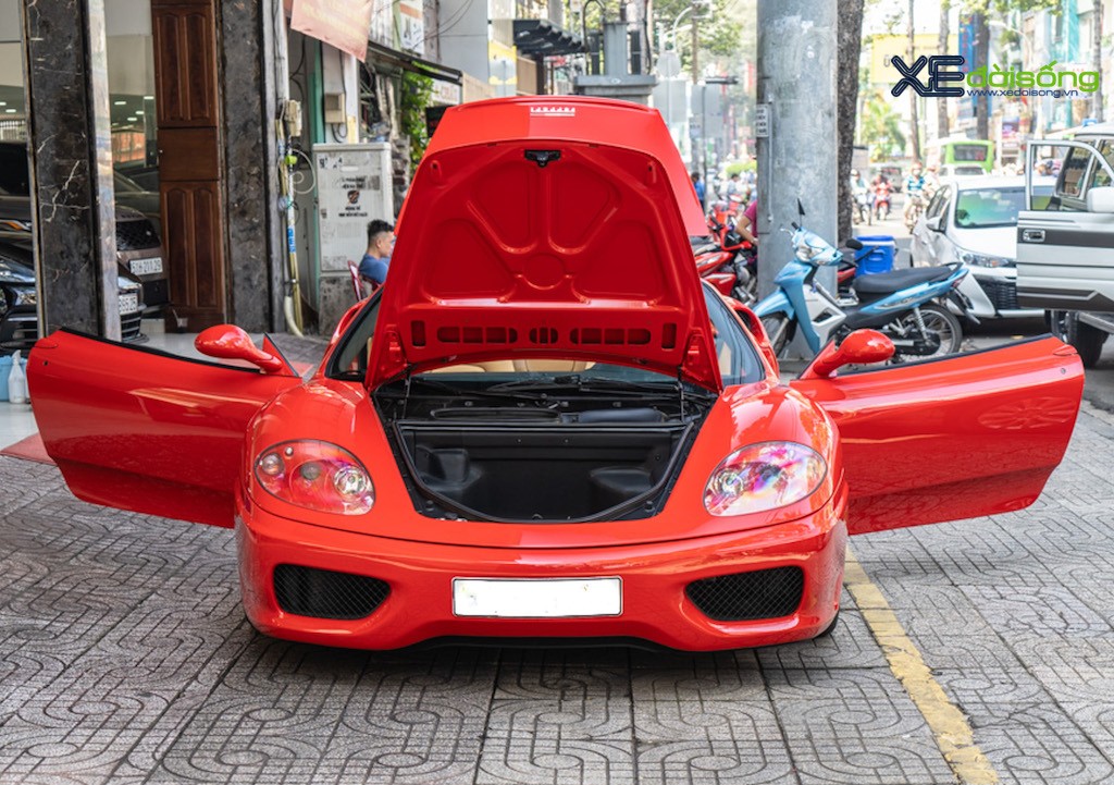 Soi chi tiết Ferrari 360 Spider - một trong những siêu xe đầu tiên có mặt tại Việt Nam ảnh 4
