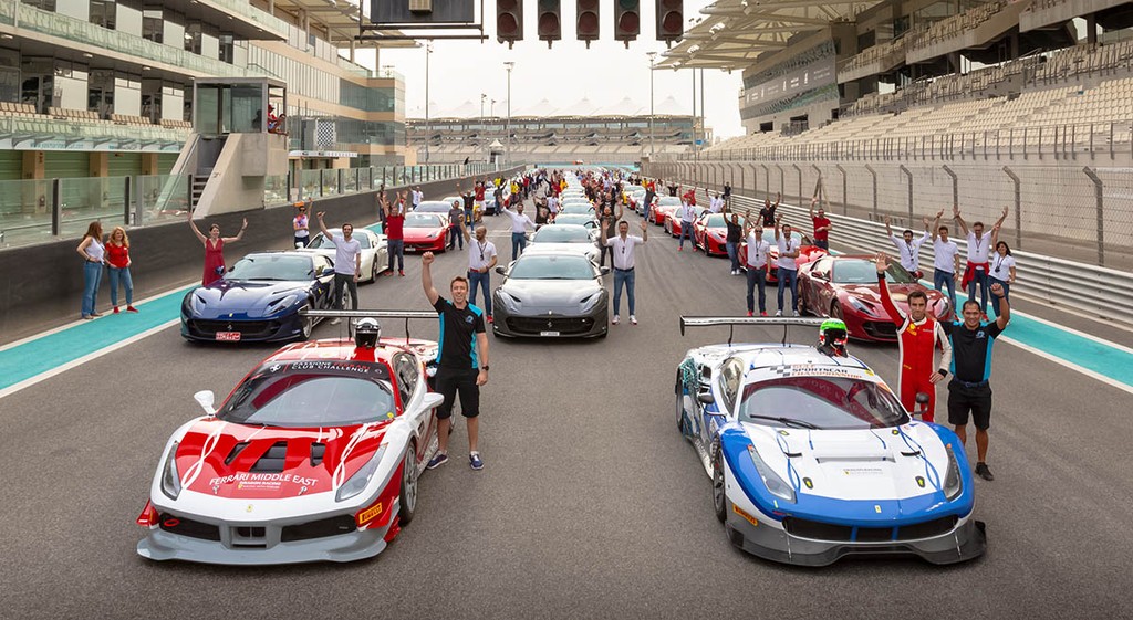 Hàng trăm người yêu xe Ferrari tranh tài tại đường đua F1 Trung Đông ảnh 3
