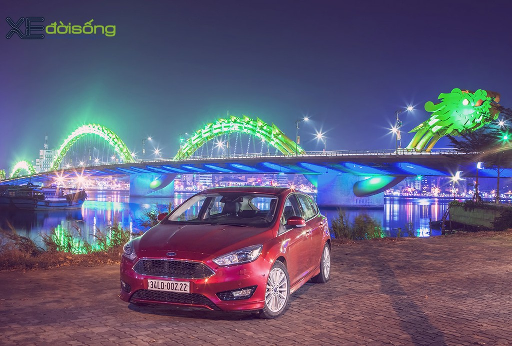 Vẻ đẹp Ford Focus EcoBoost bên 4 cây cầu sông Hàn, Đà Nẵng ảnh 2