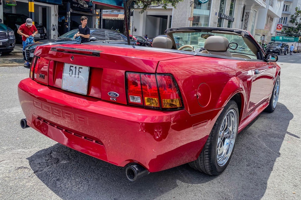“Hổ mang bành” Mustang SVT Cobra Convertible đời 2003 cực độc lên sàn xe cũ Việt ảnh 6
