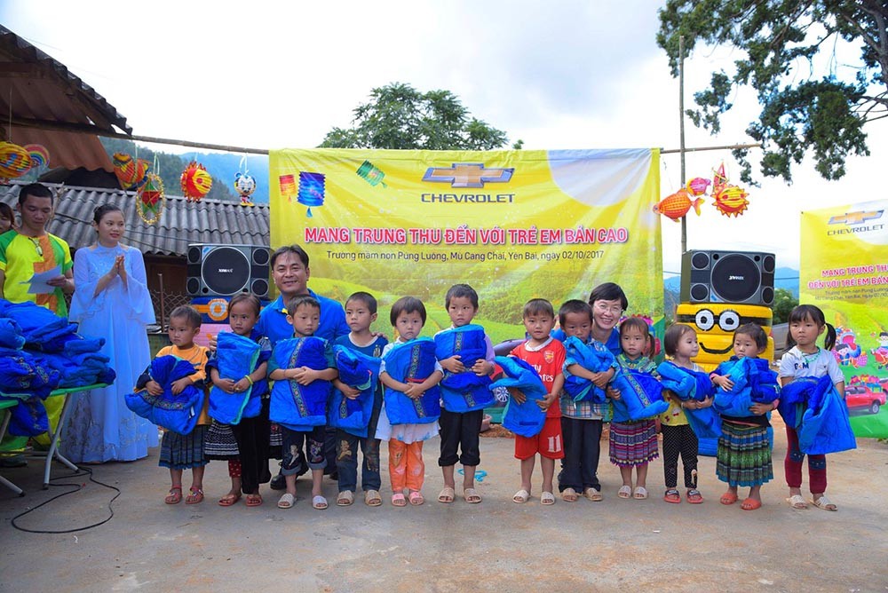 GM Việt Nam hỗ trợ trẻ em nghèo khó Mù Cang Chải, vui Tết Trung thu ảnh 5