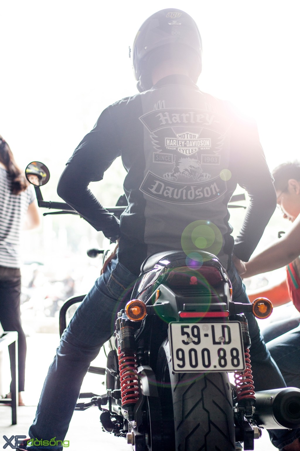 Học cách lái Harley-Davidson vượt chướng ngại vật ở Sài Gòn ảnh 9