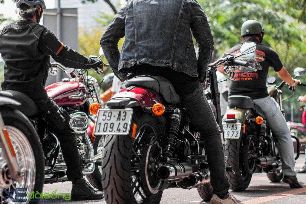 Học cách lái Harley-Davidson vượt chướng ngại vật ở Sài Gòn ảnh 3