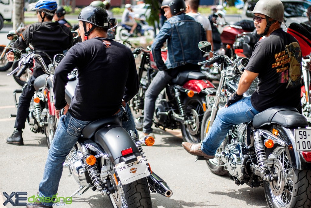 Học cách lái Harley-Davidson vượt chướng ngại vật ở Sài Gòn ảnh 5