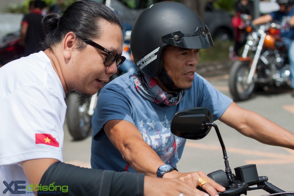 Học cách lái Harley-Davidson vượt chướng ngại vật ở Sài Gòn ảnh 6