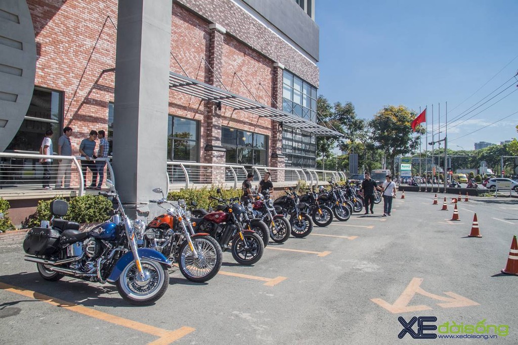 Harley-Davidson hướng dẫn lái xe an toàn dịp Sportster Day ở Sài Gòn ảnh 16