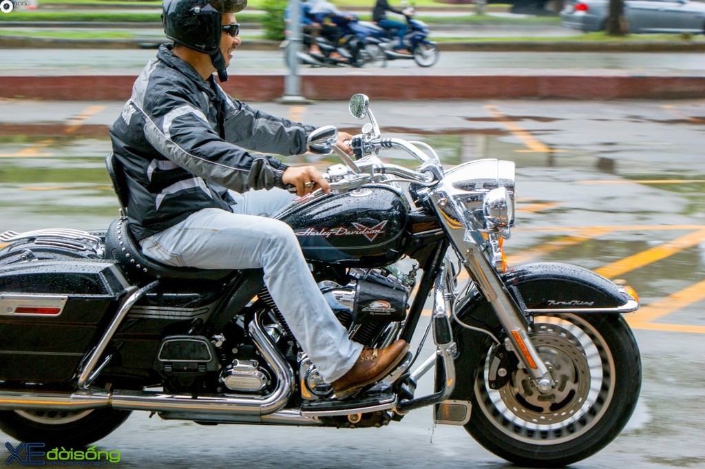 Harley-Davidson of Saigon tổ chức tập kỹ năng lái mô tô trong mưa ảnh 2