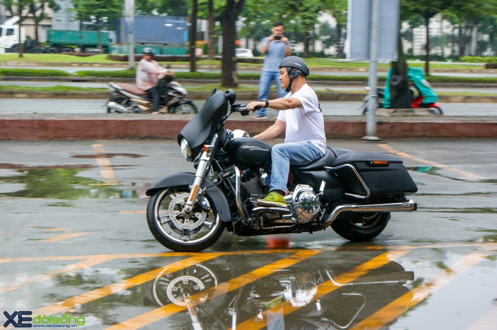 Harley-Davidson of Saigon tổ chức tập kỹ năng lái mô tô trong mưa ảnh 10