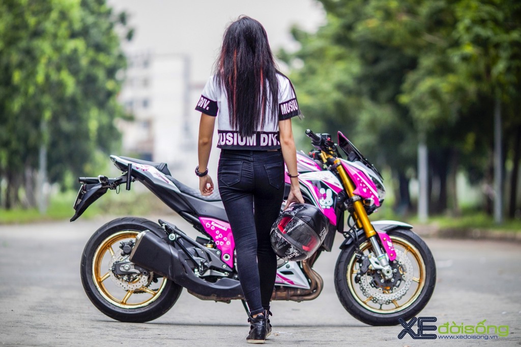 Nữ biker 9X Thanh Tú mê mô tô cùng Kawasaki Z800 Hello Kitty  ảnh 9