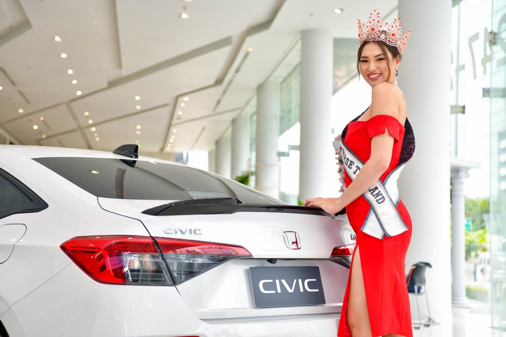 Hoa hậu Hoàn vũ Thái Lan 2021 được tặng xe Honda Civic RS thế hệ mới ảnh 6