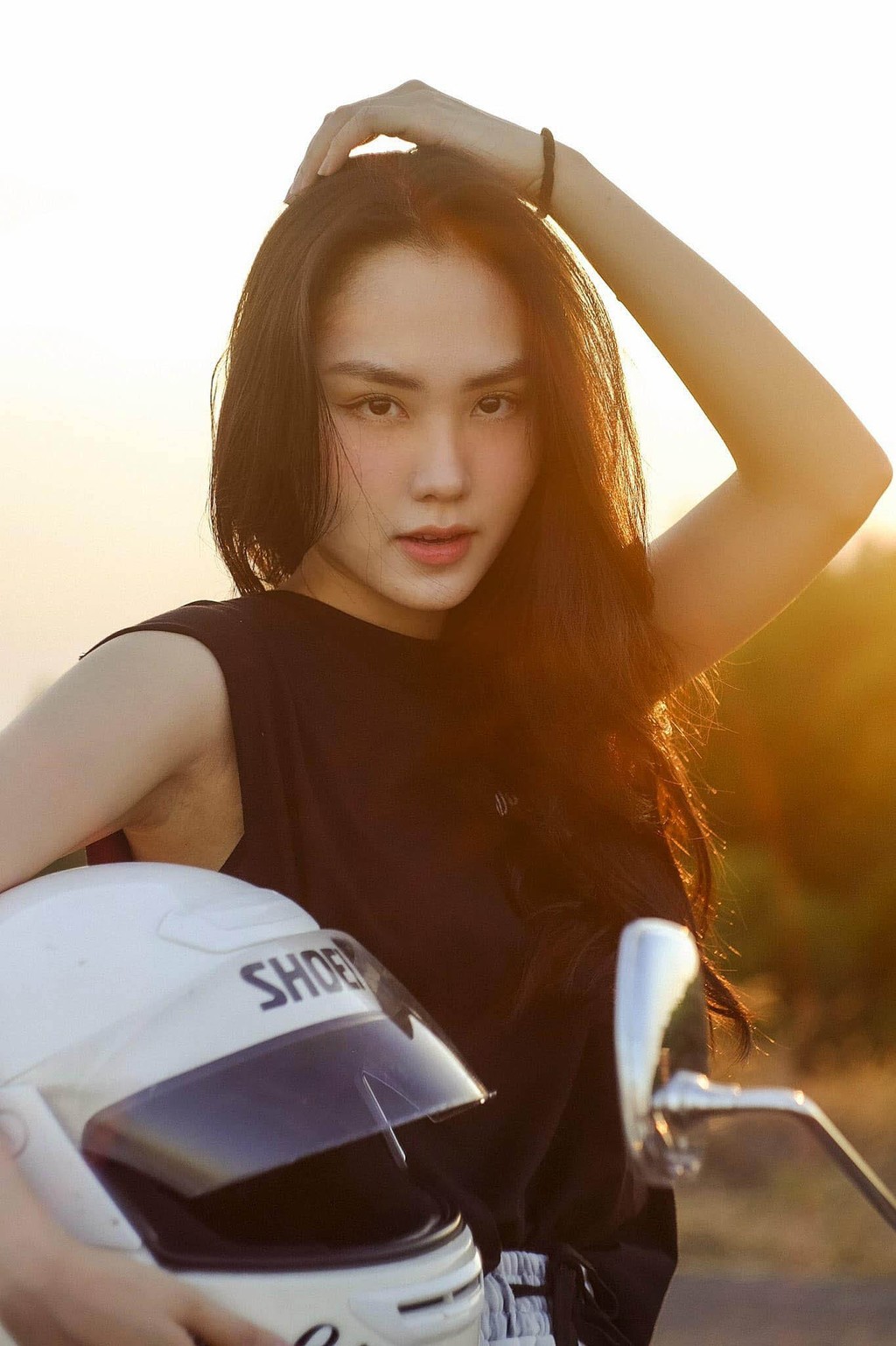 Tân Hoa Hậu Miss World Vietnam 2022 Huỳnh Nguyễn Mai Phương cưỡi xe Cub đi phượt để tạm gác lo âu ảnh 6